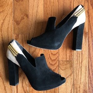 Kat Maconie Pumps Pink Black Suede Brass Details